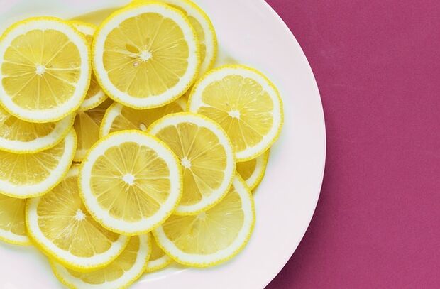 Lemon contains vitamin C, which is an effective stimulant