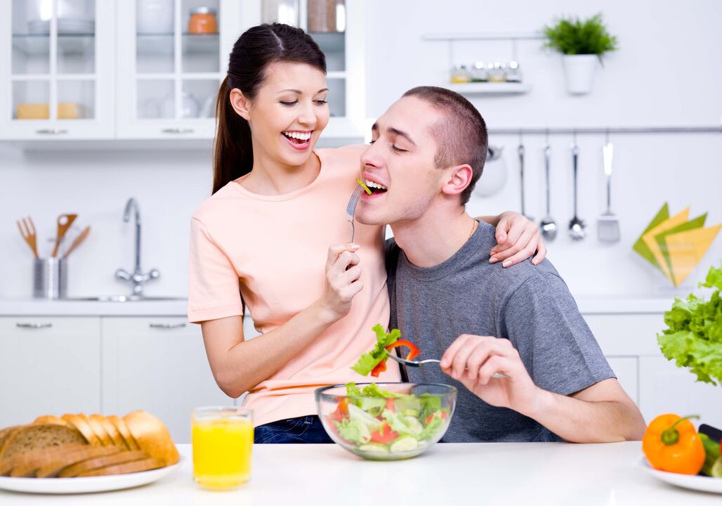 Men eat foods that increase sexual desire and potency